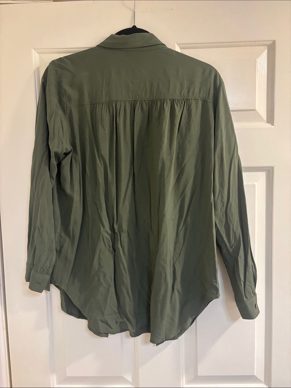 LOFT Olive Green Women's Button-Down Shirt - Picture 2 of 2